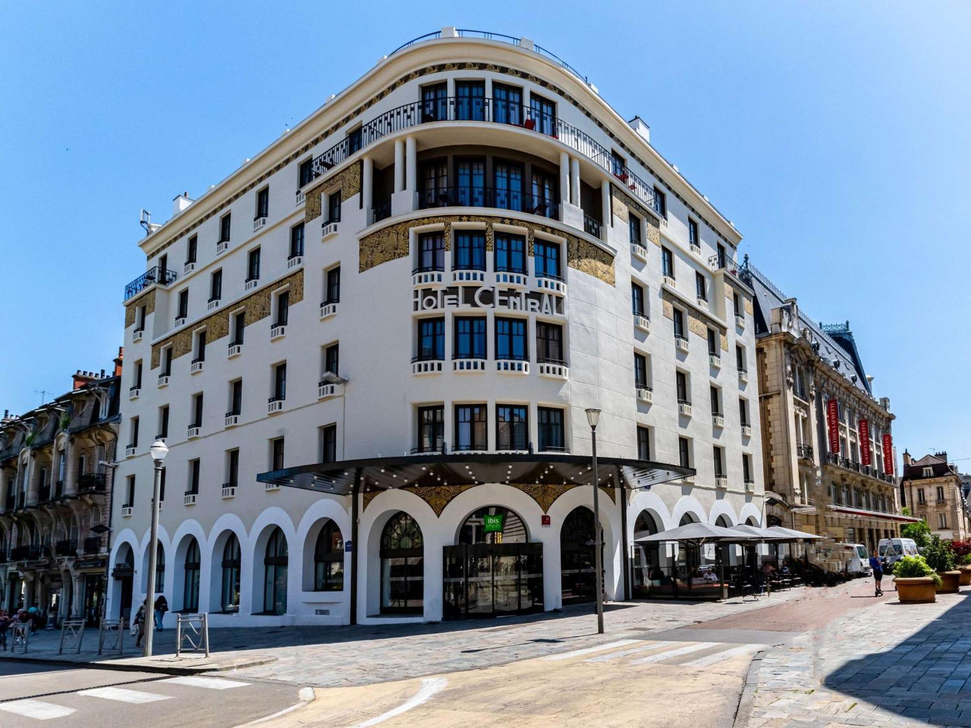 Ibis Styles Dijon Central Esterno foto
